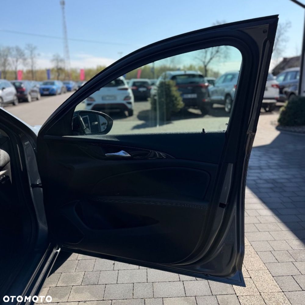 Opel Insignia - 36