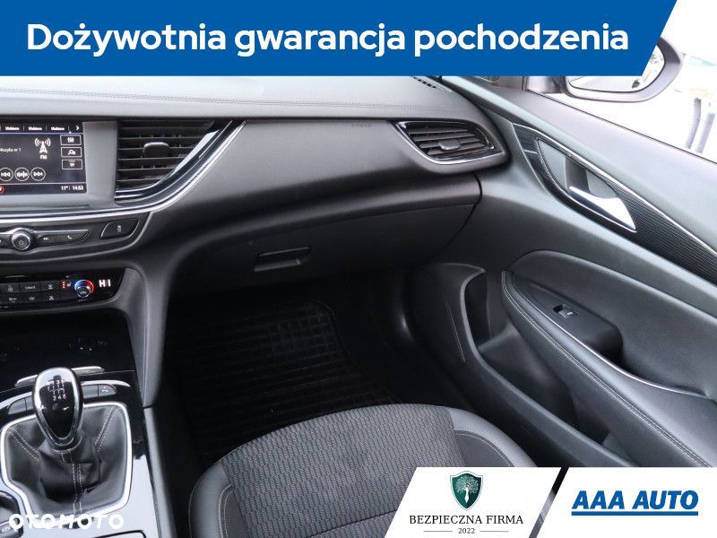 Opel Insignia - 10