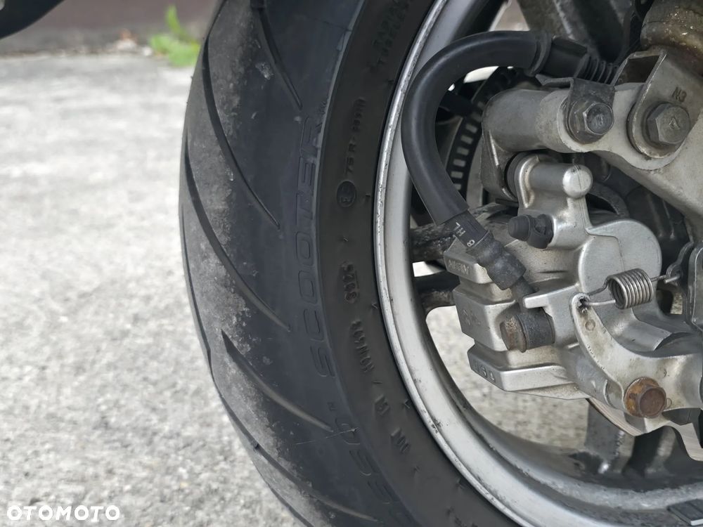 Suzuki Burgman - 15