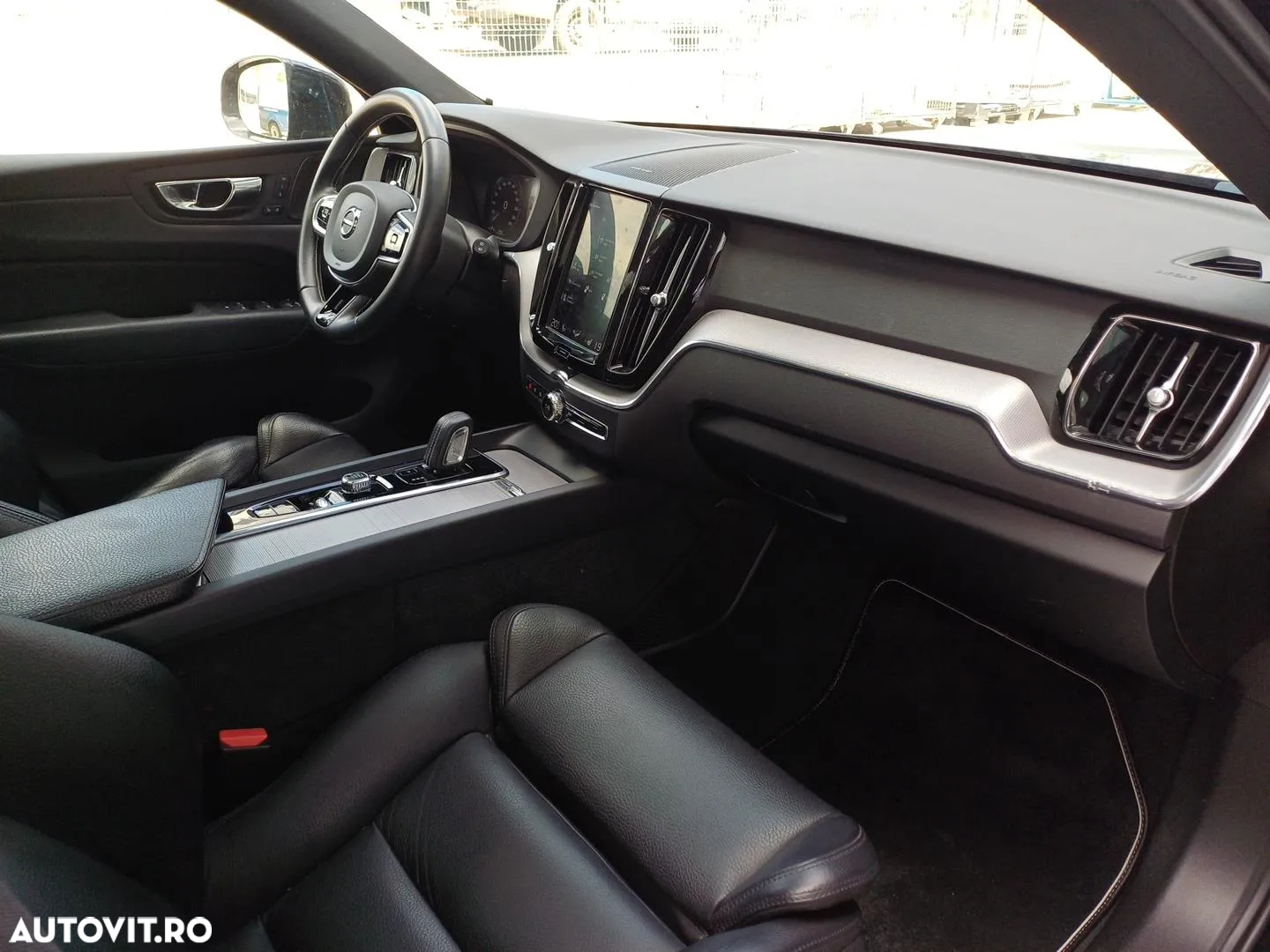 Volvo XC 60 T8 Twin Engine AWD Momentum - 23