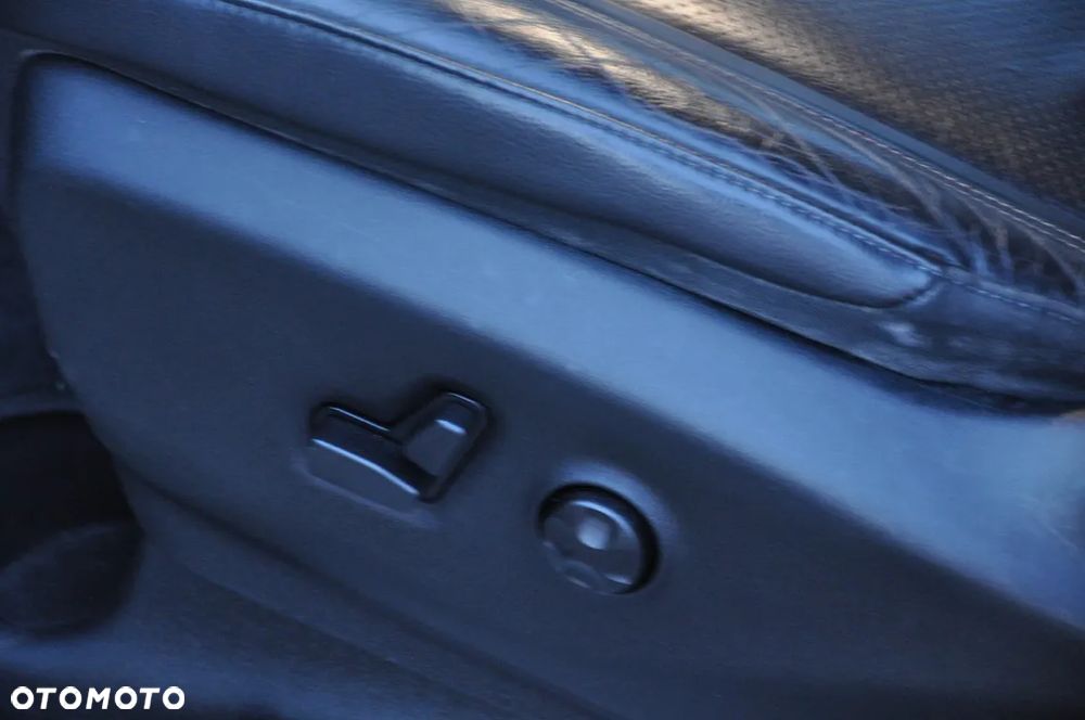 Chrysler Pacifica - 23