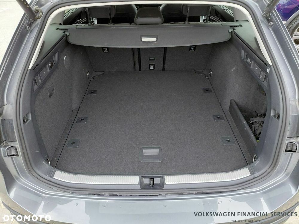 Volkswagen Passat Variant 2.0 TDI SCR Business Plus DSG - 13