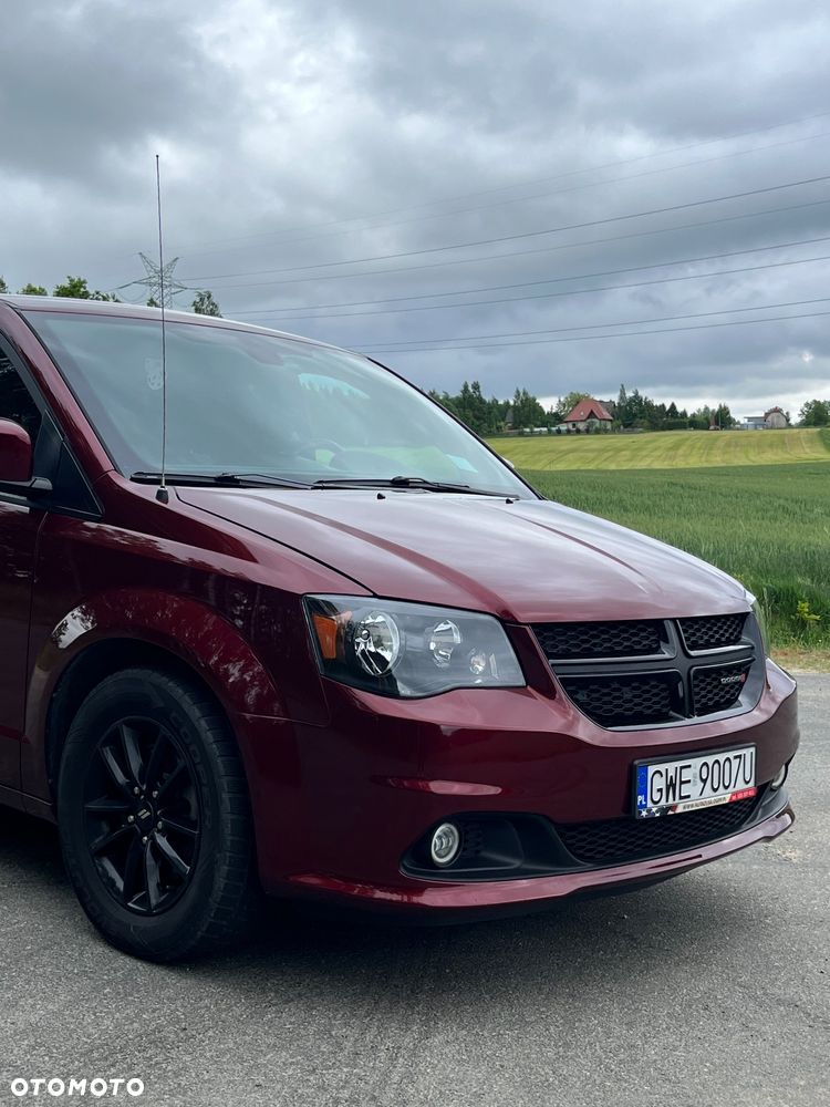 Dodge Grand Caravan 3.6 R/T - 8