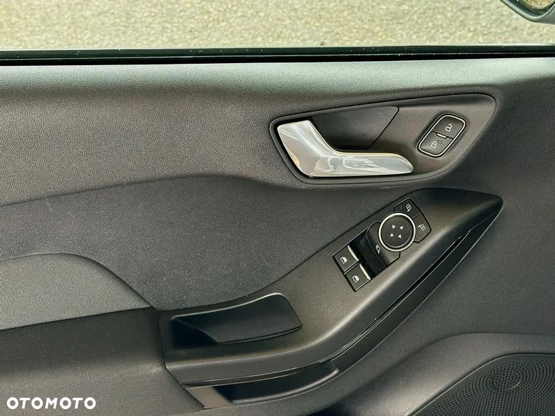 Ford Fiesta - 17