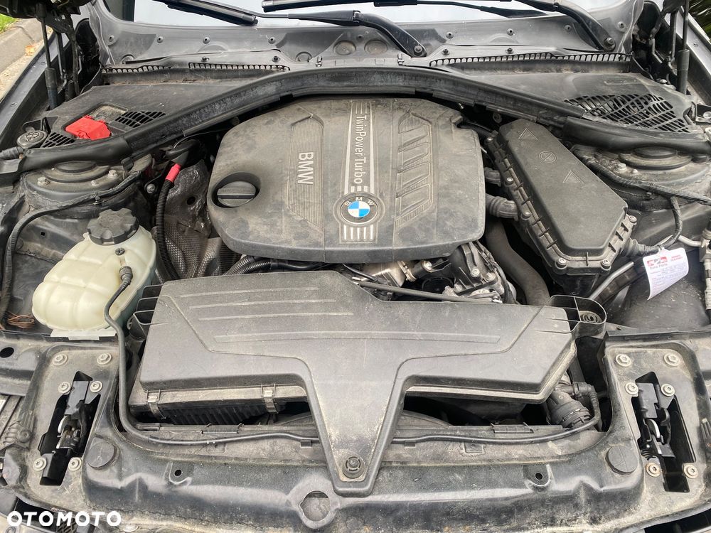BMW Seria 3 318d DPF - 16
