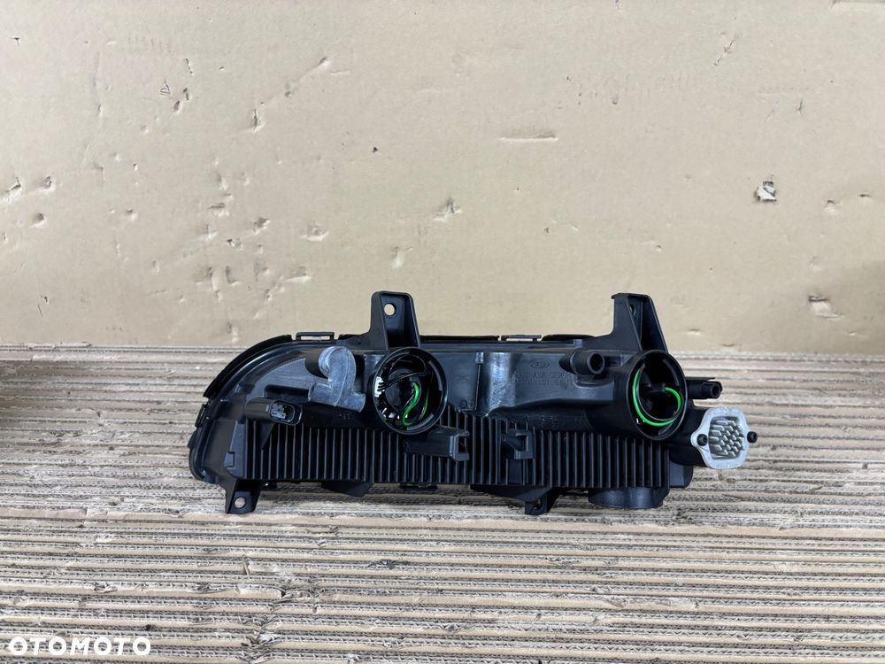 Porsche 997  HALOGEN DRL LED prawa strona 997631084 03 - 3