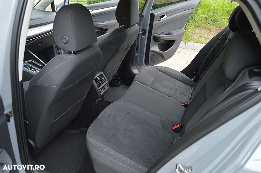 Volkswagen Golf 2.0 TDI (BlueMotion Technology) DSG Highline - 30