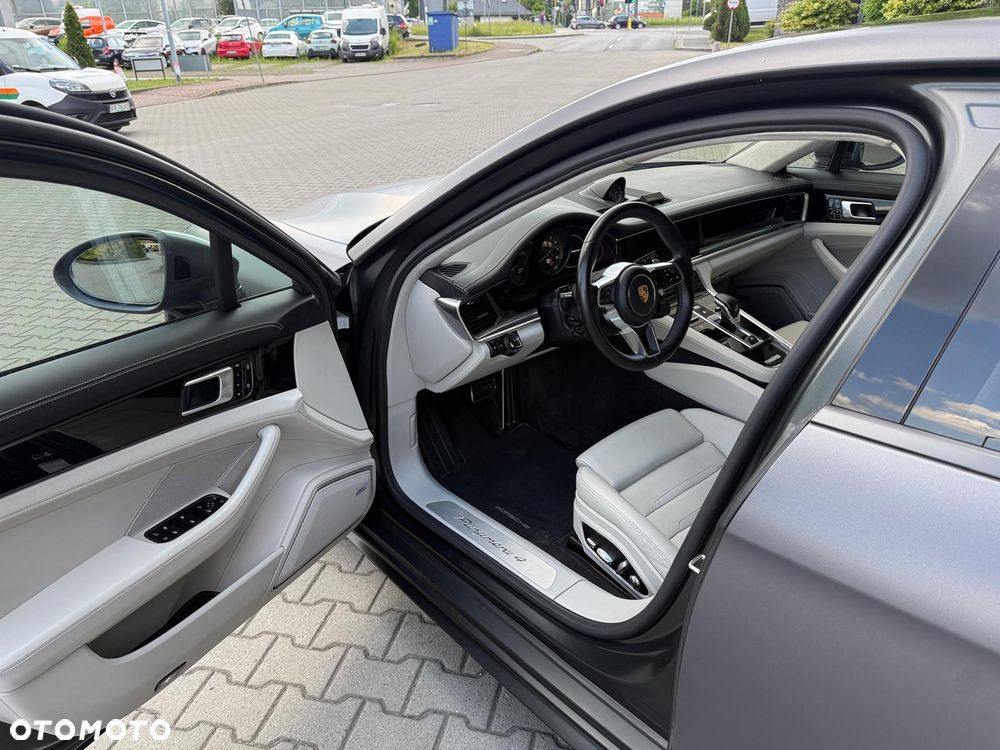 Porsche Panamera 4 E-Hybrid Executive - 8