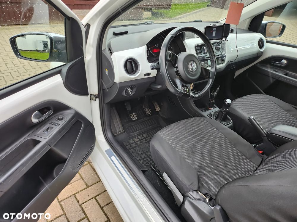 Volkswagen up! white - 6