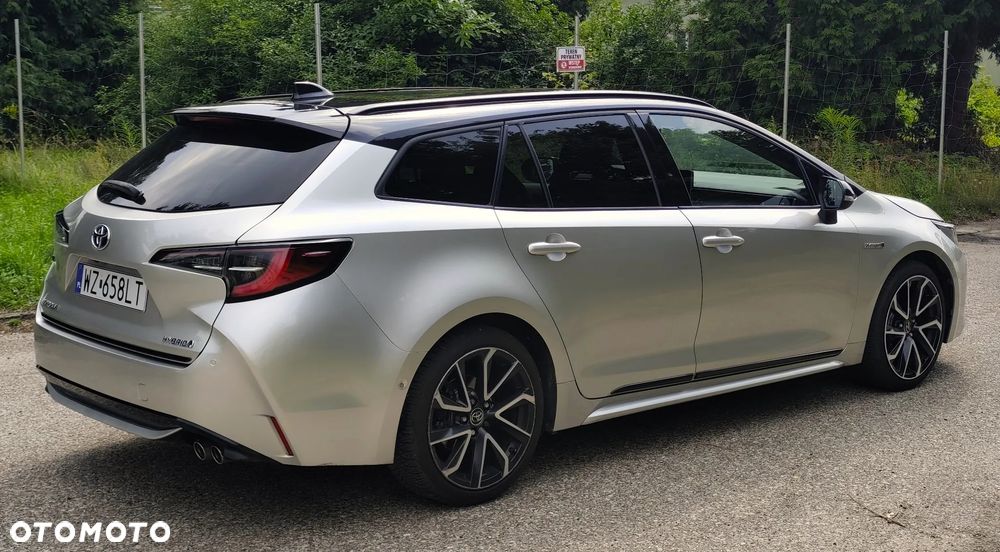 Toyota Corolla 2.0 Hybrid Executive - 9