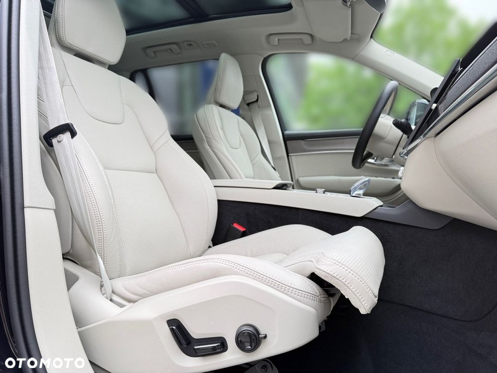 Volvo XC 90 - 26