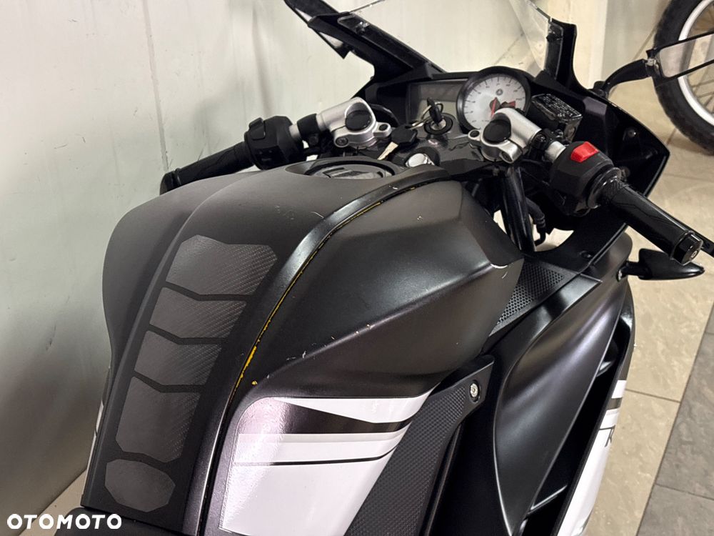 Yamaha YZF - 10
