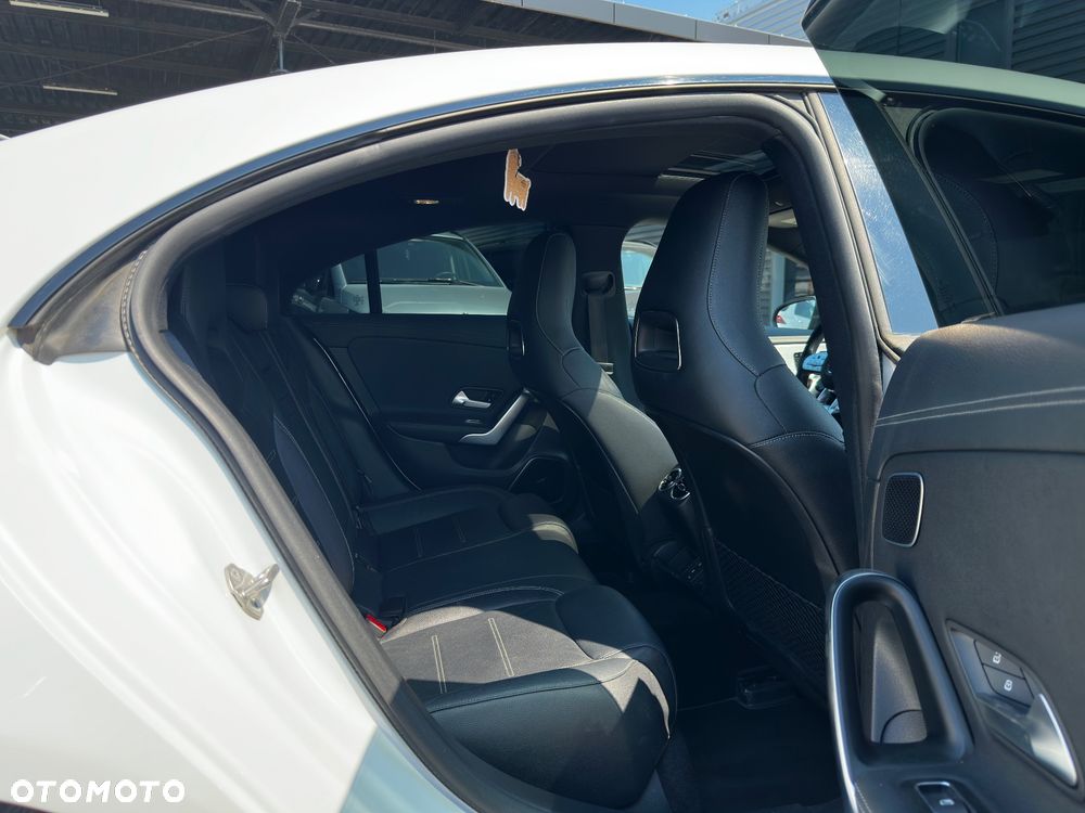 Mercedes-Benz CLA AMG 45 4Matic 7G-DCT - 16