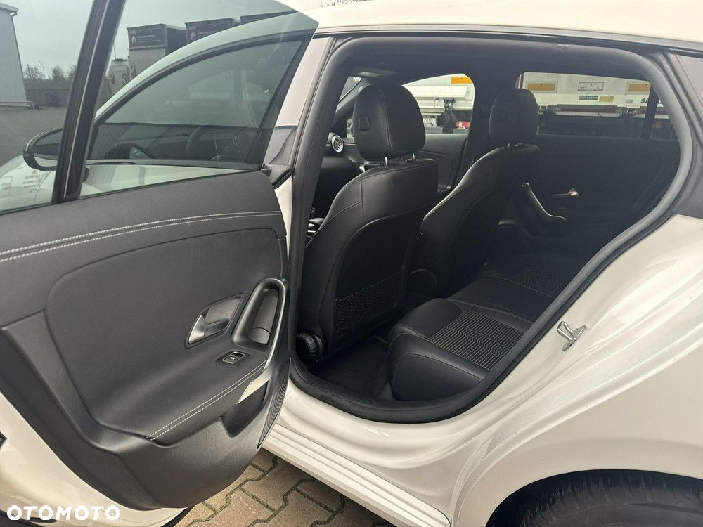 Mercedes-Benz CLA - 15