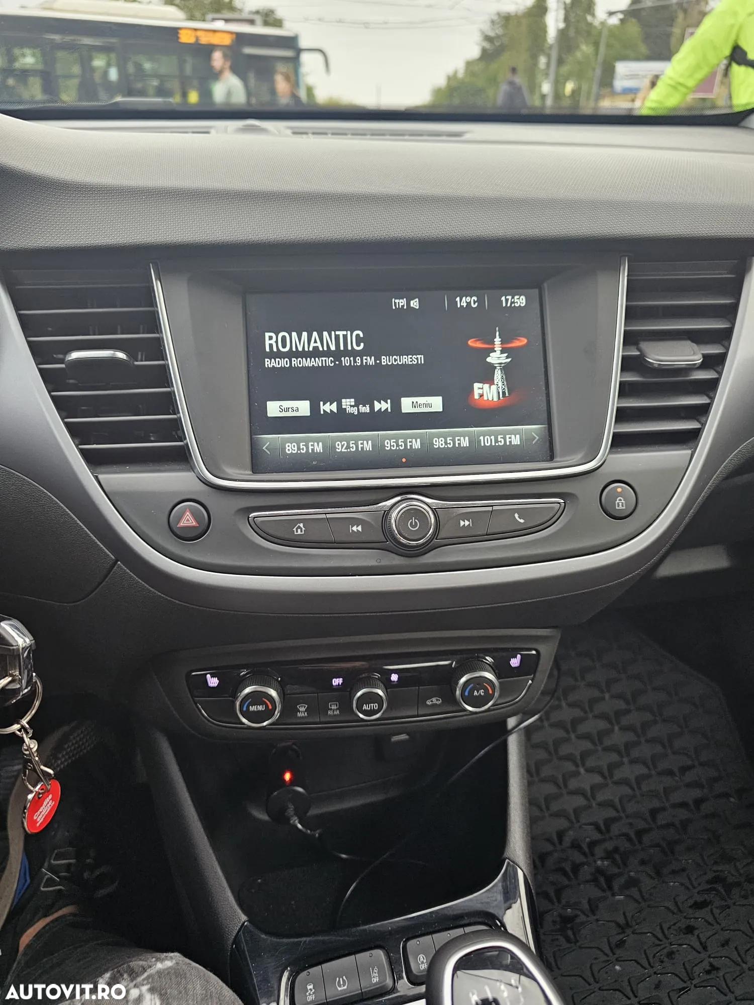 Opel Crossland X 1.2 Start/Stop Enjoy - 6