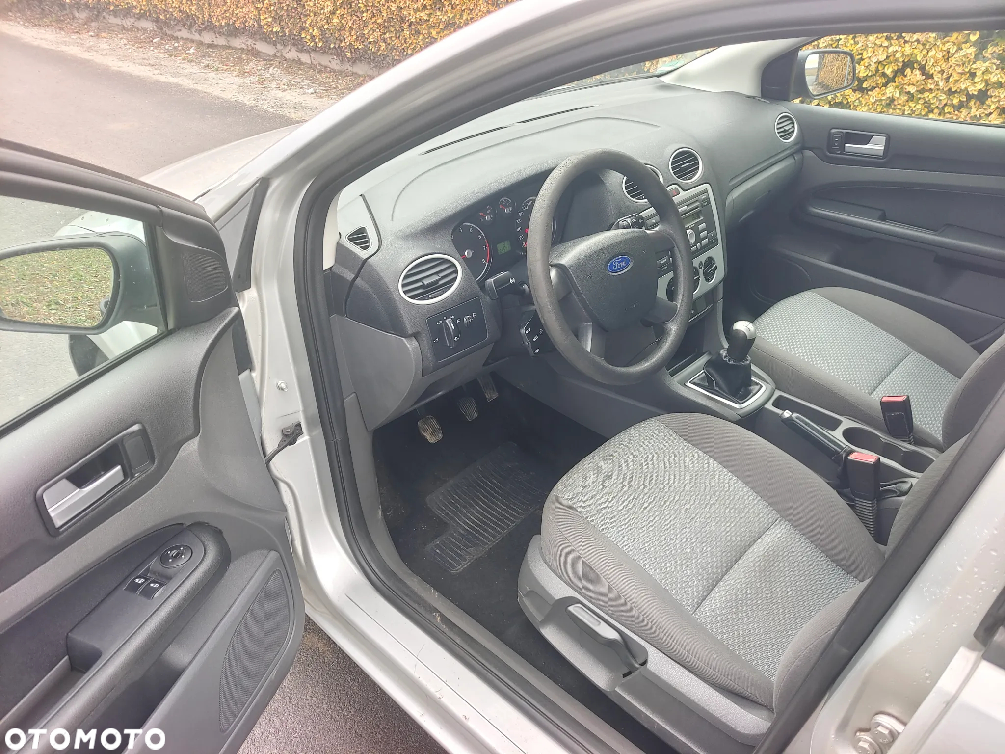 Ford Focus 1.6 Ghia - 9