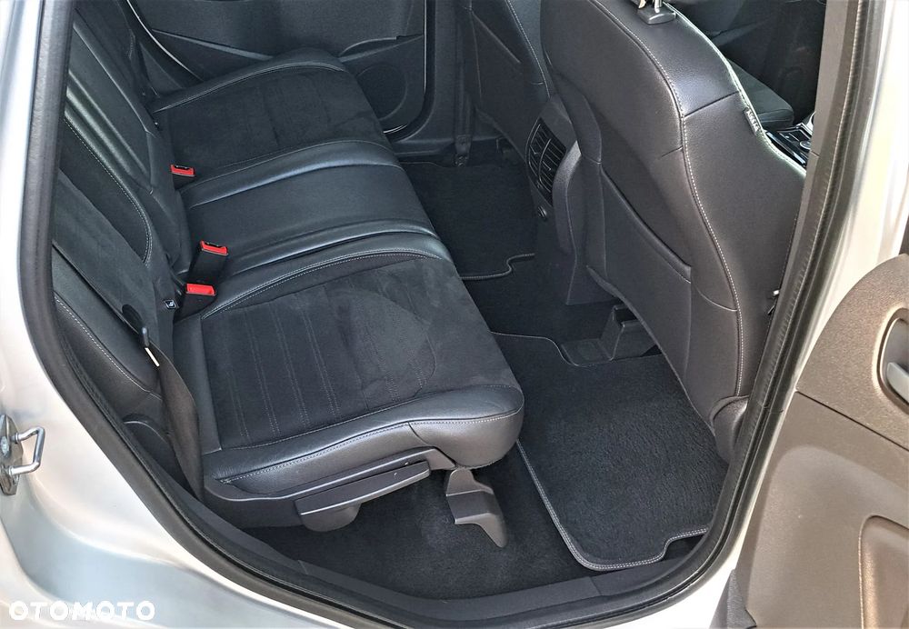 Ford Kuga 2.0 TDCi FWD ST-Line - 21
