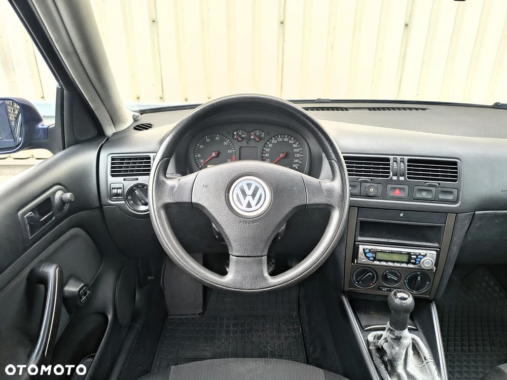 Volkswagen Bora 1.6 Comfortline - 16