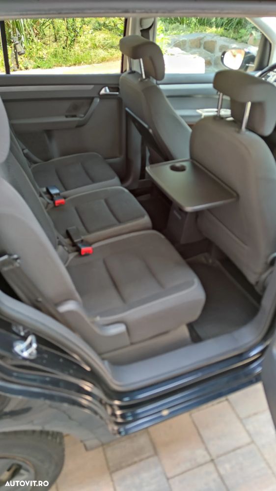 Volkswagen Touran 1.6 TDI DSG Comfortline - 8