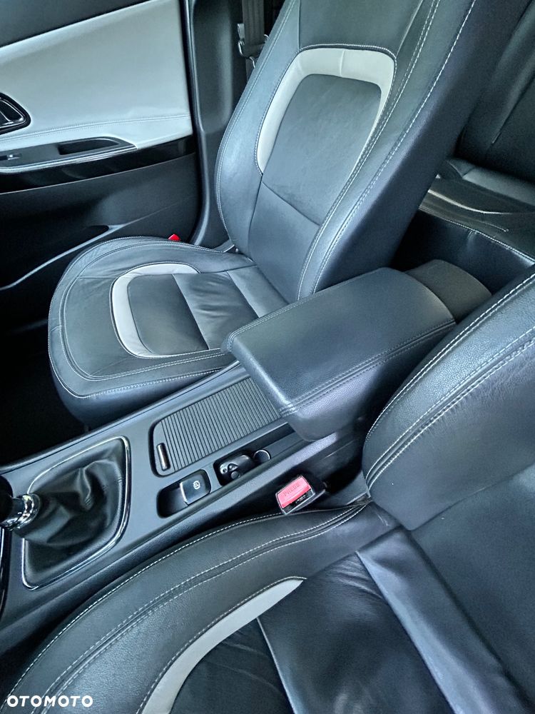 Kia Ceed - 9