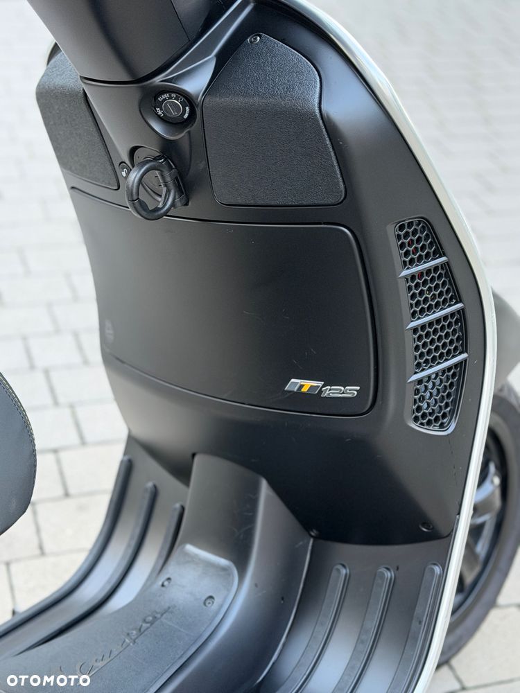 Vespa GTS - 6