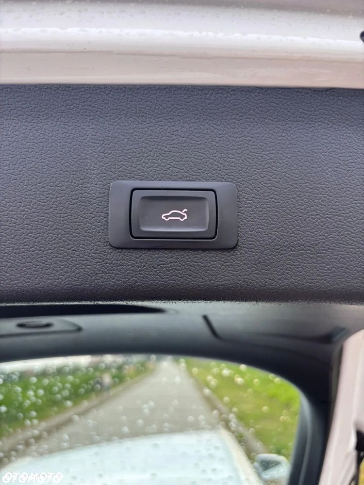 Audi A4 Avant 2.0 TDI DPF multitronic S line Sportpaket - 13