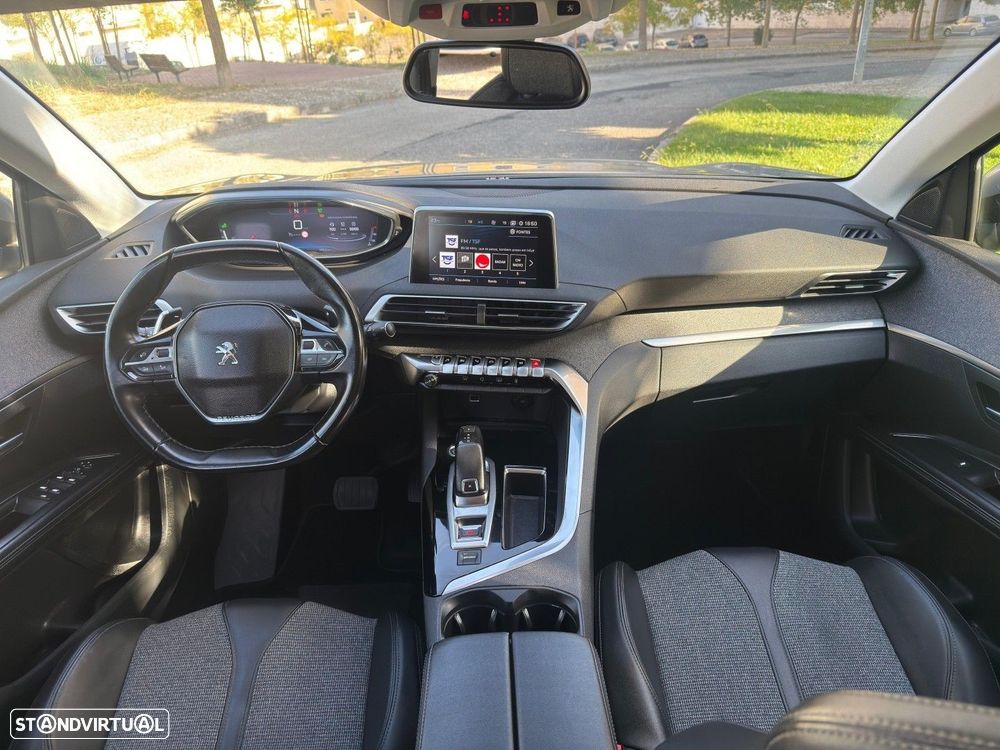 Peugeot 5008 1.5 BlueHDi Allure Pack EAT8 - 23
