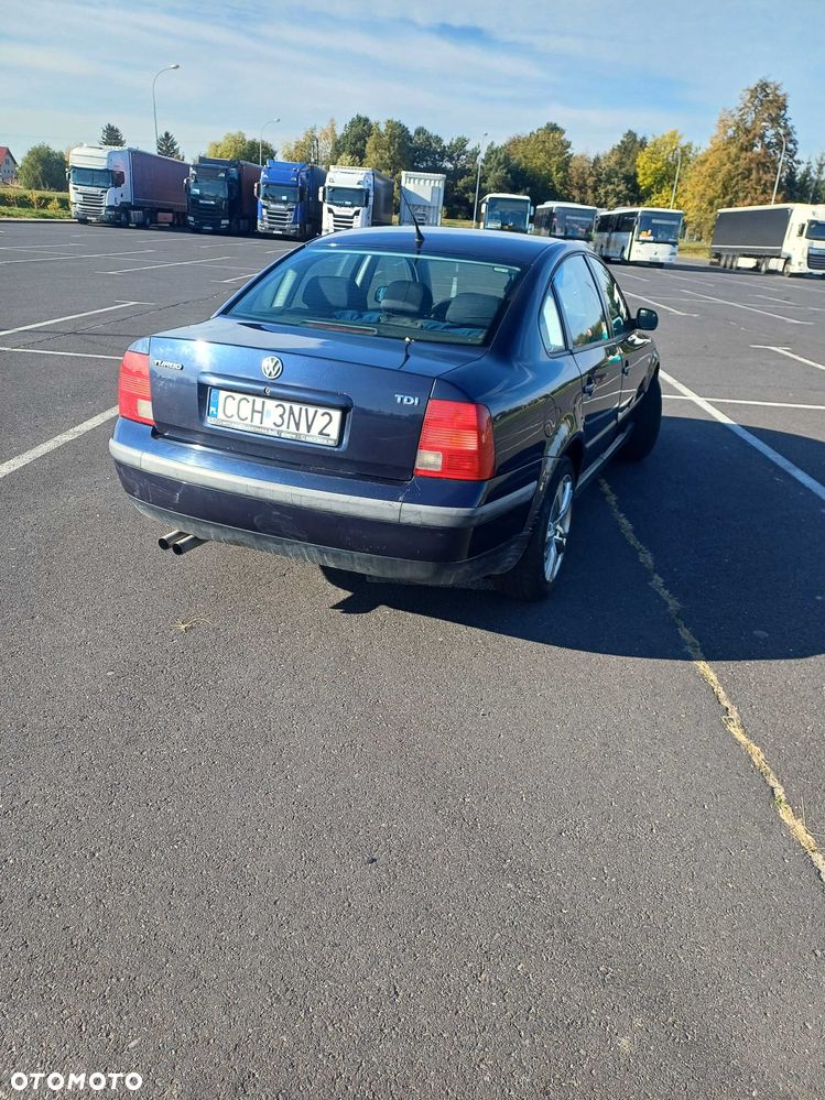 Volkswagen Passat - 5