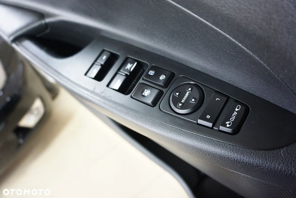 Hyundai Tucson 2.0 CRDi 4WD Automatik Style - 29