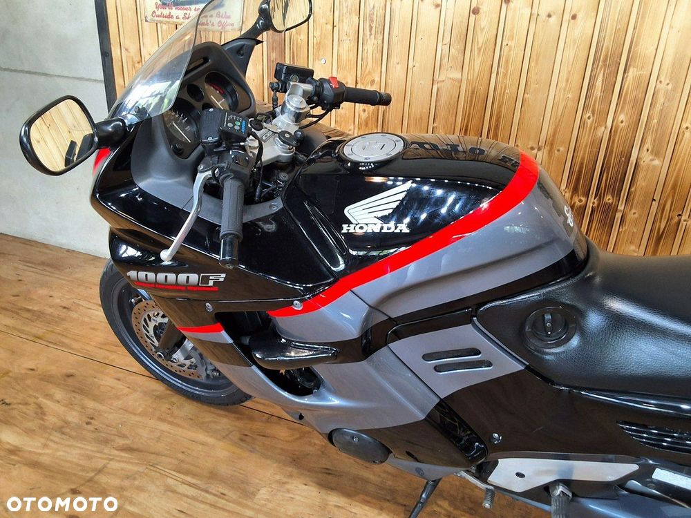Honda CBR - 6