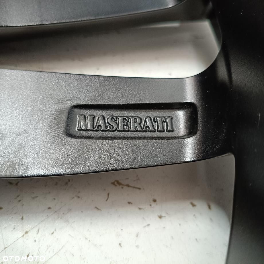 Alufelga 5x114,3 19 Maserati Ghibli 670016851 (F8398A) - 4