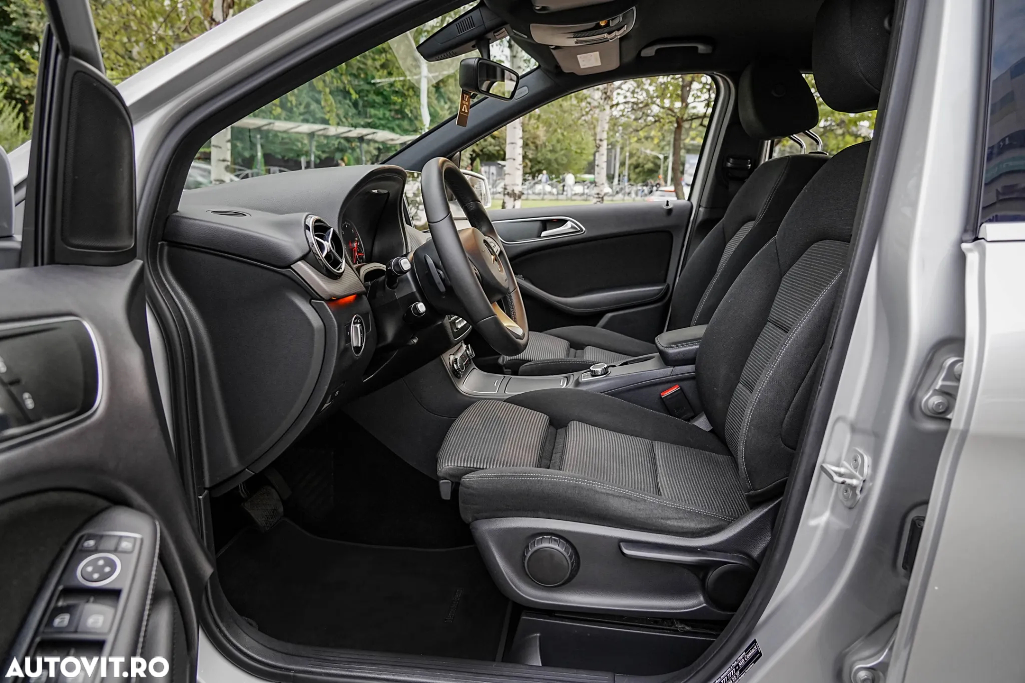 Mercedes-Benz B - 7
