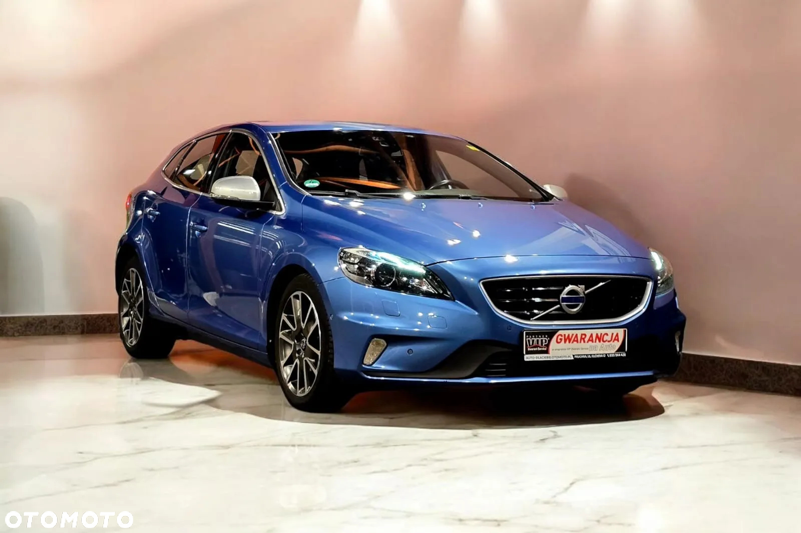 Volvo V40 D2 Drive-E R-Design Momentum - 8