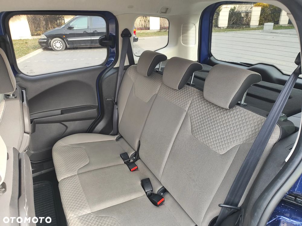 Ford Tourneo Courier 1.0 EcoBoost Titanium - 22
