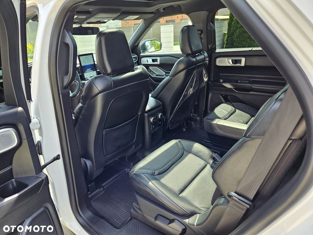 Ford Explorer - 11