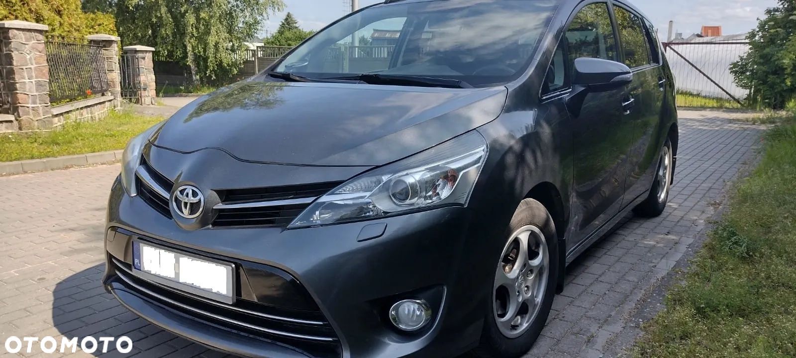 Toyota Verso 2.0 D-4D 5-Sitzer - 1