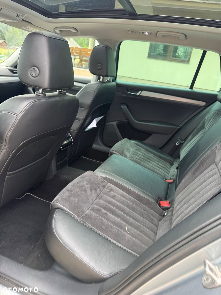 Skoda Superb 2.0 TDI Sportline DSG - 12