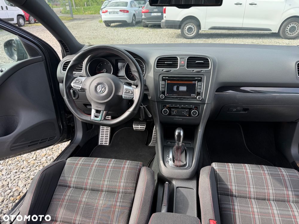 Volkswagen Golf 2.0 GTI DSG - 18
