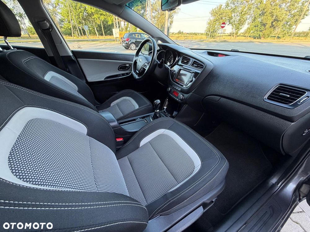 Kia Ceed 1.6 GDI Platinum Edition - 29