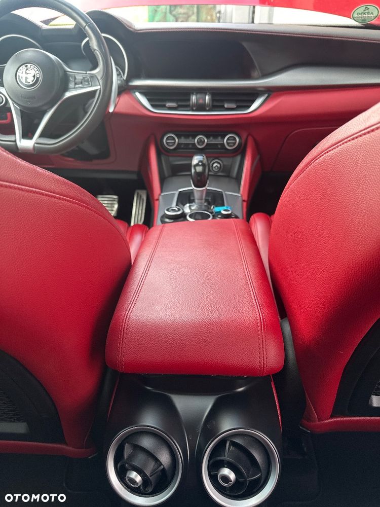 Alfa Romeo Stelvio - 26