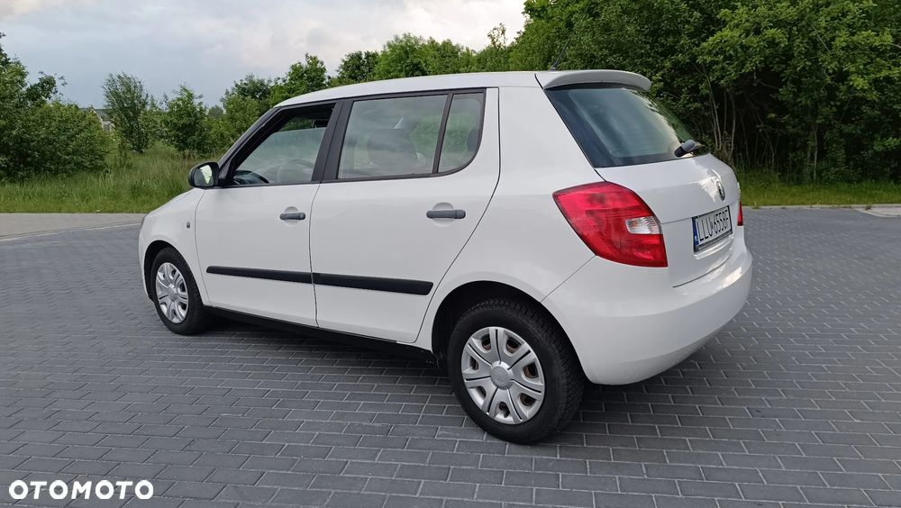 Skoda Fabia 1.2 HTP Ambiente - 5
