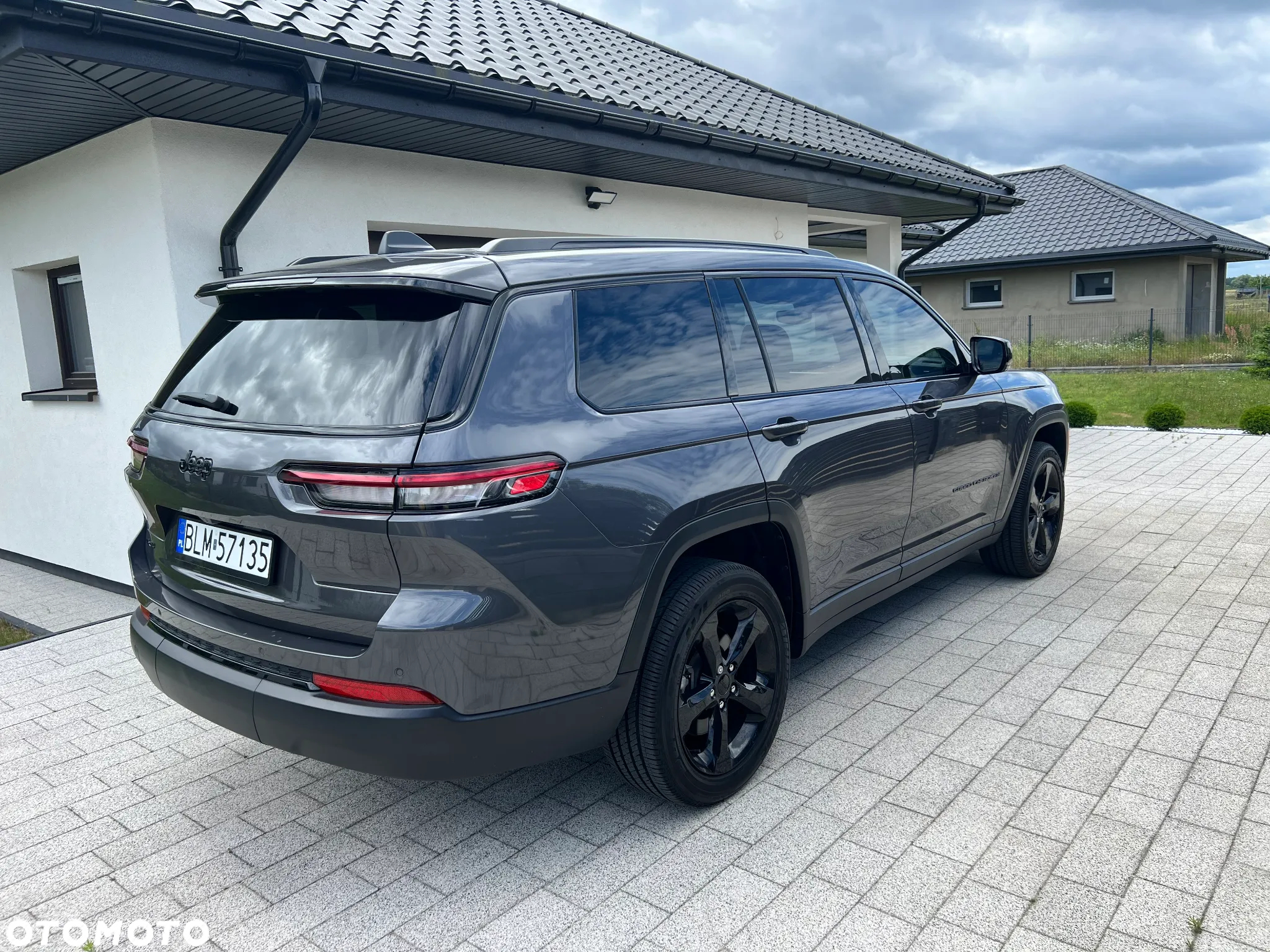 Jeep Grand Cherokee - 10