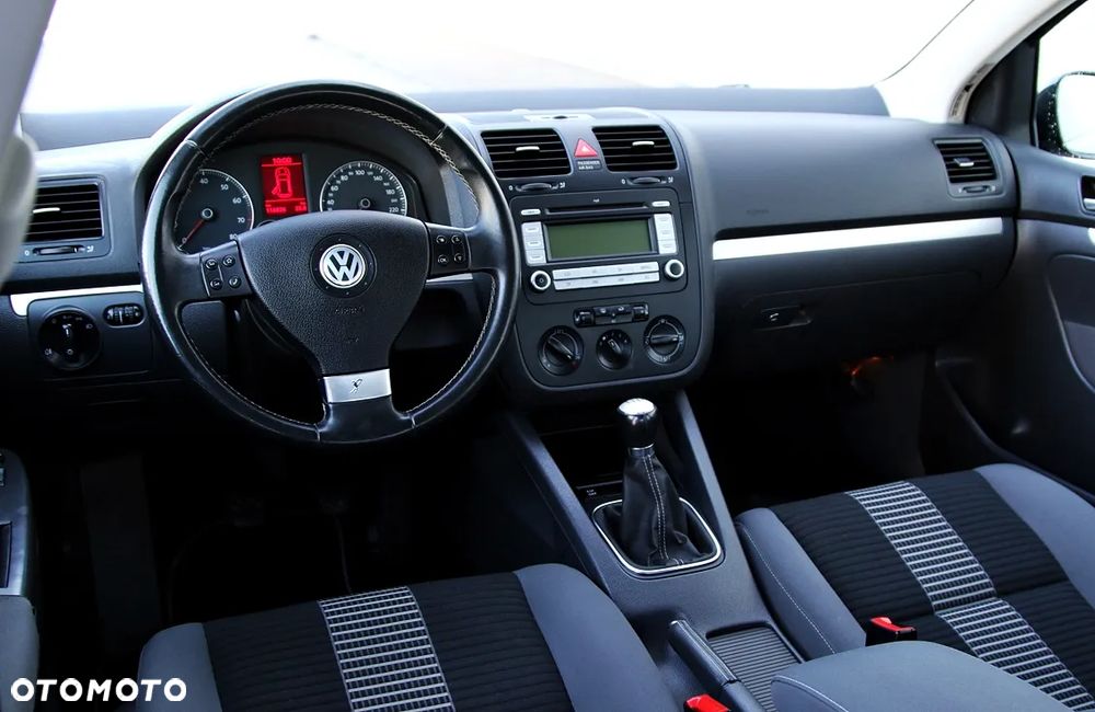 Volkswagen Golf V 1.6 Trendline - 21