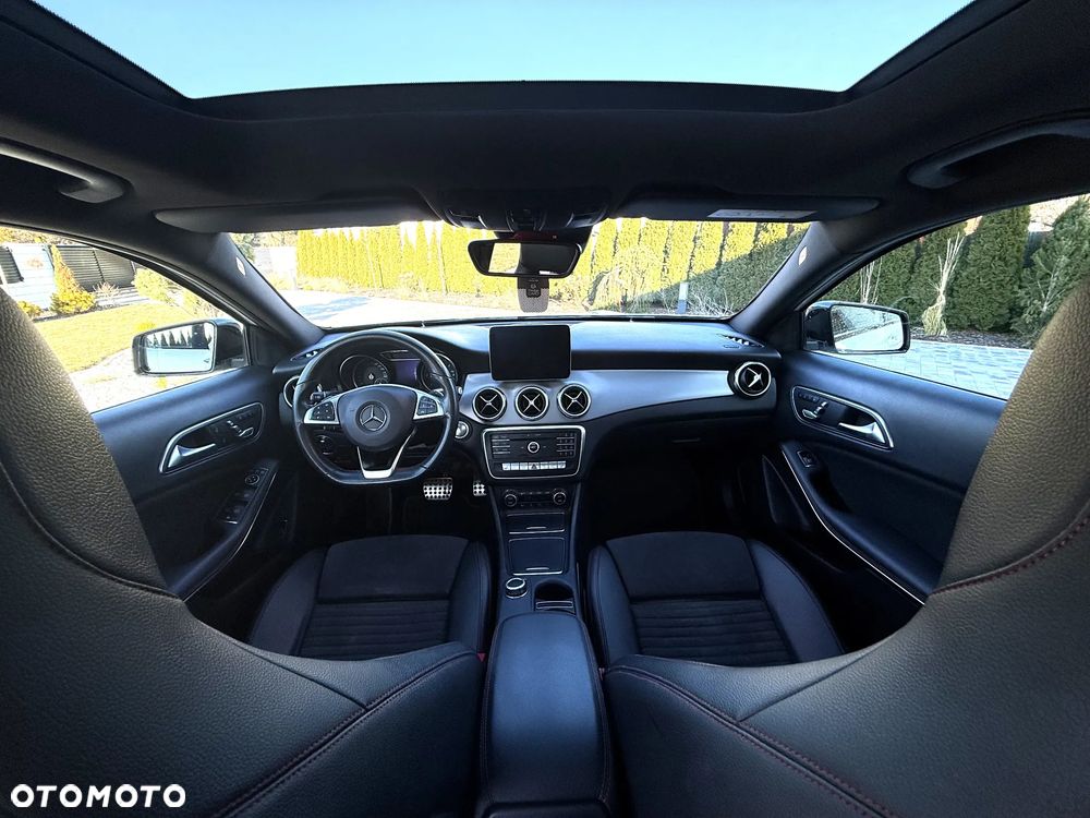 Mercedes-Benz GLA 220 d 7G-DCT AMG Line - 11