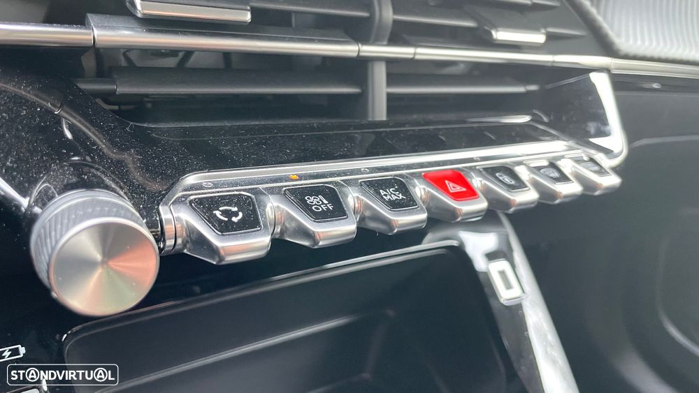 Peugeot 2008 1.2 PureTech Allure Pack EAT8 - 12