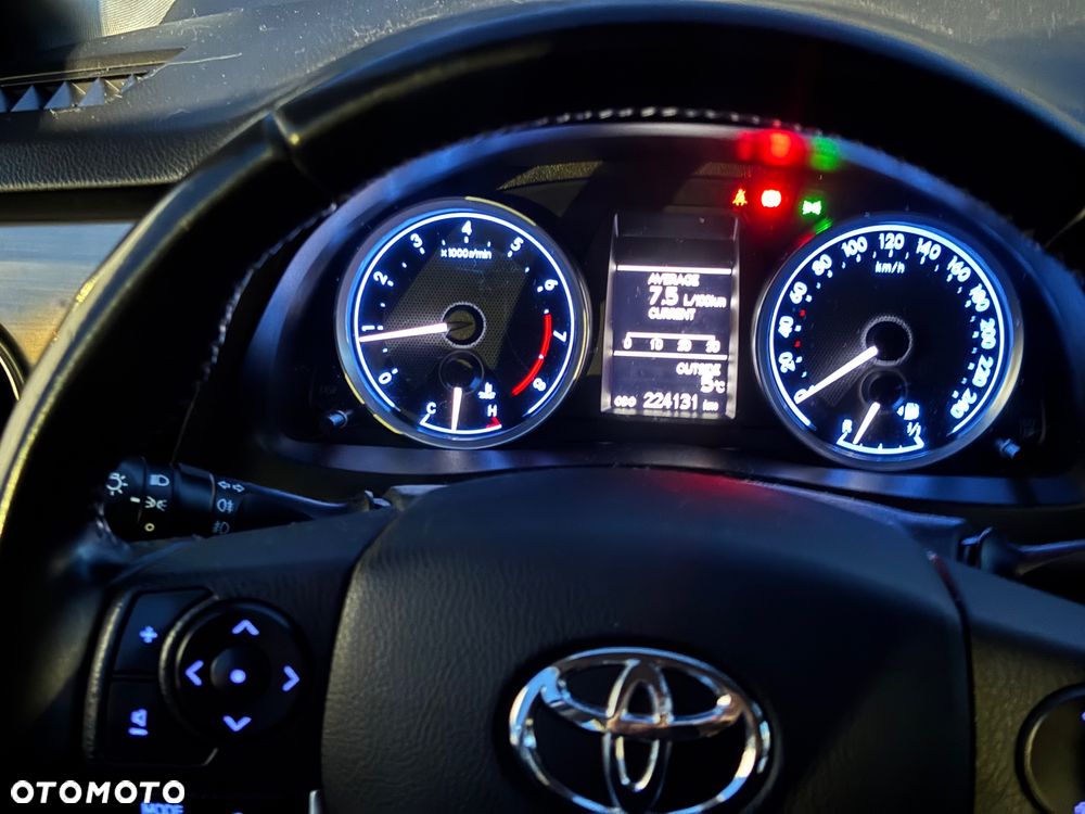 Toyota Auris 1.6 Premium Comfort - 2