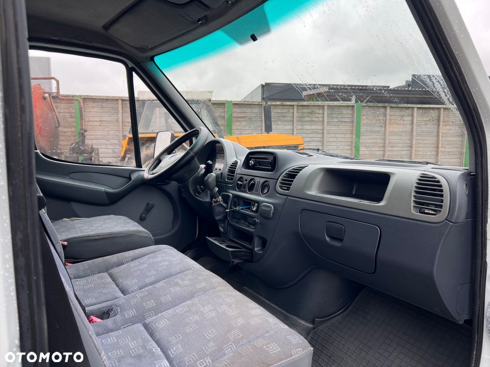Mercedes-Benz SPRINTER - 16