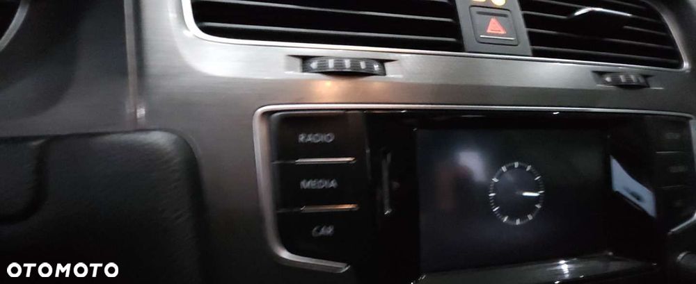 Volkswagen Golf - 29