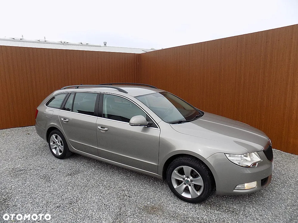 Skoda Superb 2.0 TDI 4x4 Elegance - 28