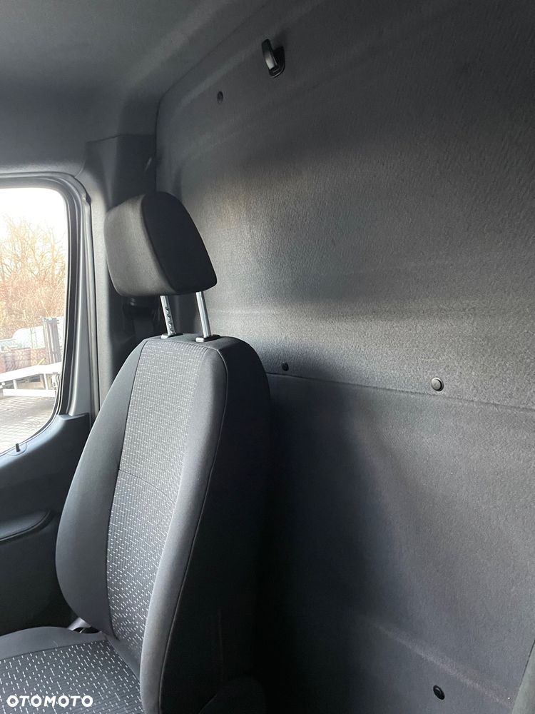 Mercedes-Benz SPRINTER 907 316 CDI - 17